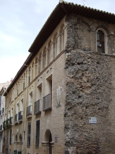 Zaragoza-Esquina_calle_El_Pozo
